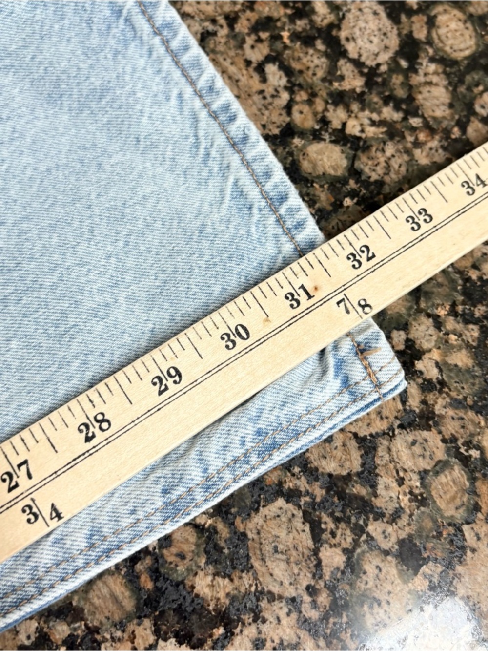 American Eagle Jeans Blue Denim Stovepipe Strigid Light Wash Size 2 Long - Picture 7 of 7